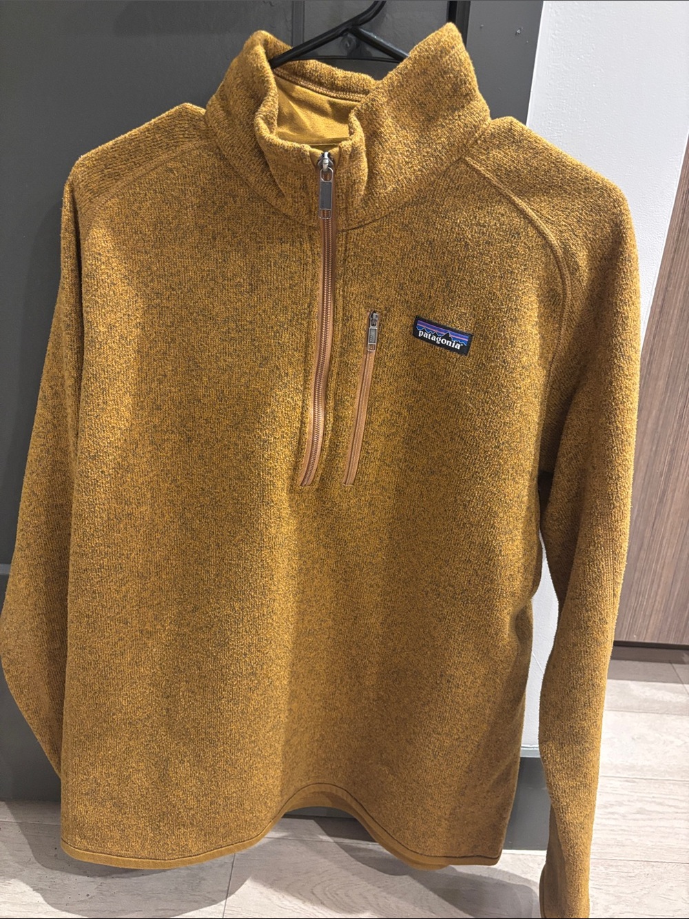Patagonia Men’s Sweater/Jacket, Size L